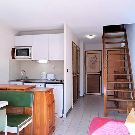 Duplex 3 Pieces Avec Grandes Terrasses Et Parking - 6 Couchages - Proche Plage, - Fr-1-251-534 * Le Lavandou