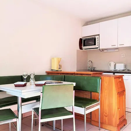 Duplex 3 Pieces Avec Grandes Terrasses Et Parking - 6 Couchages - Proche Plage, - Fr-1-251-534 Lägenhet Le Lavandou